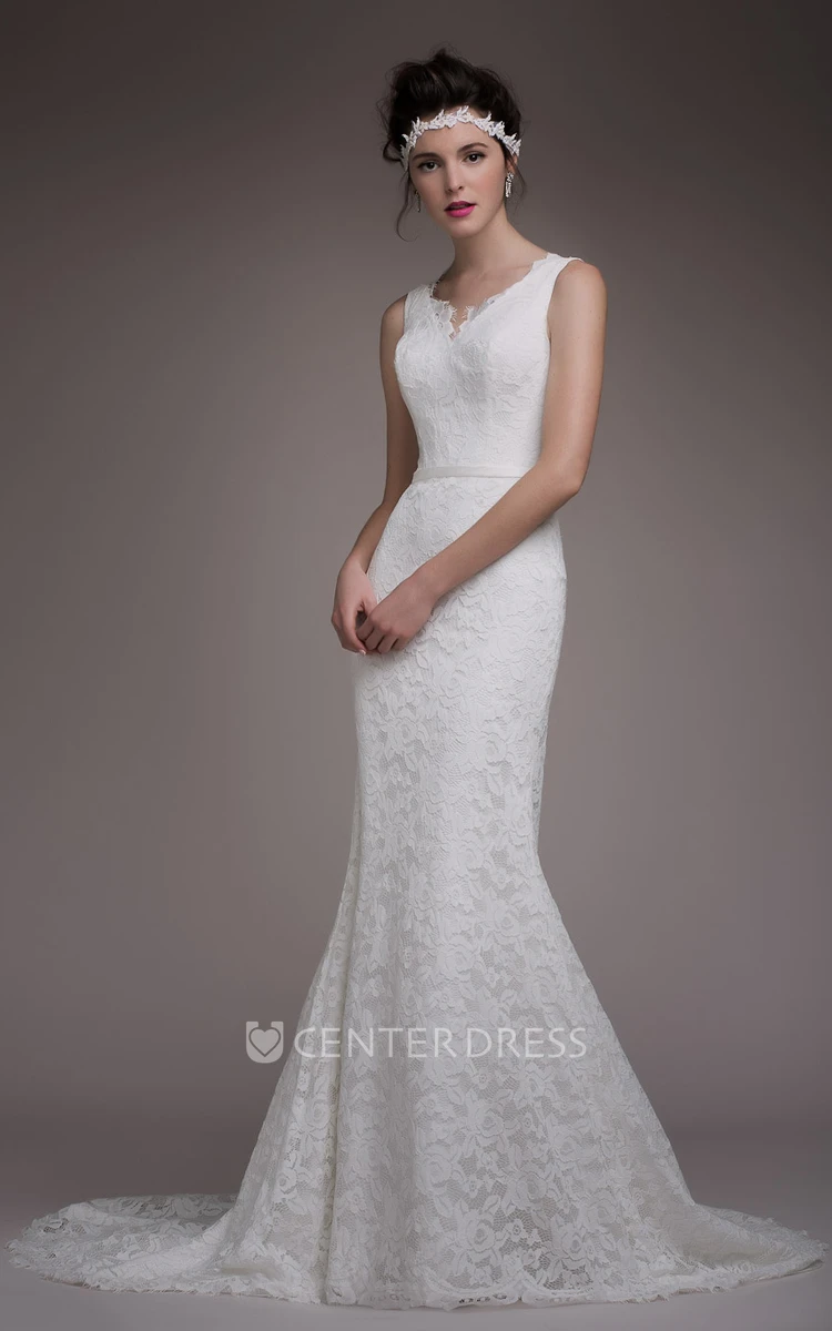Graceful Lace Sleeveless Court Train Bridal Gown