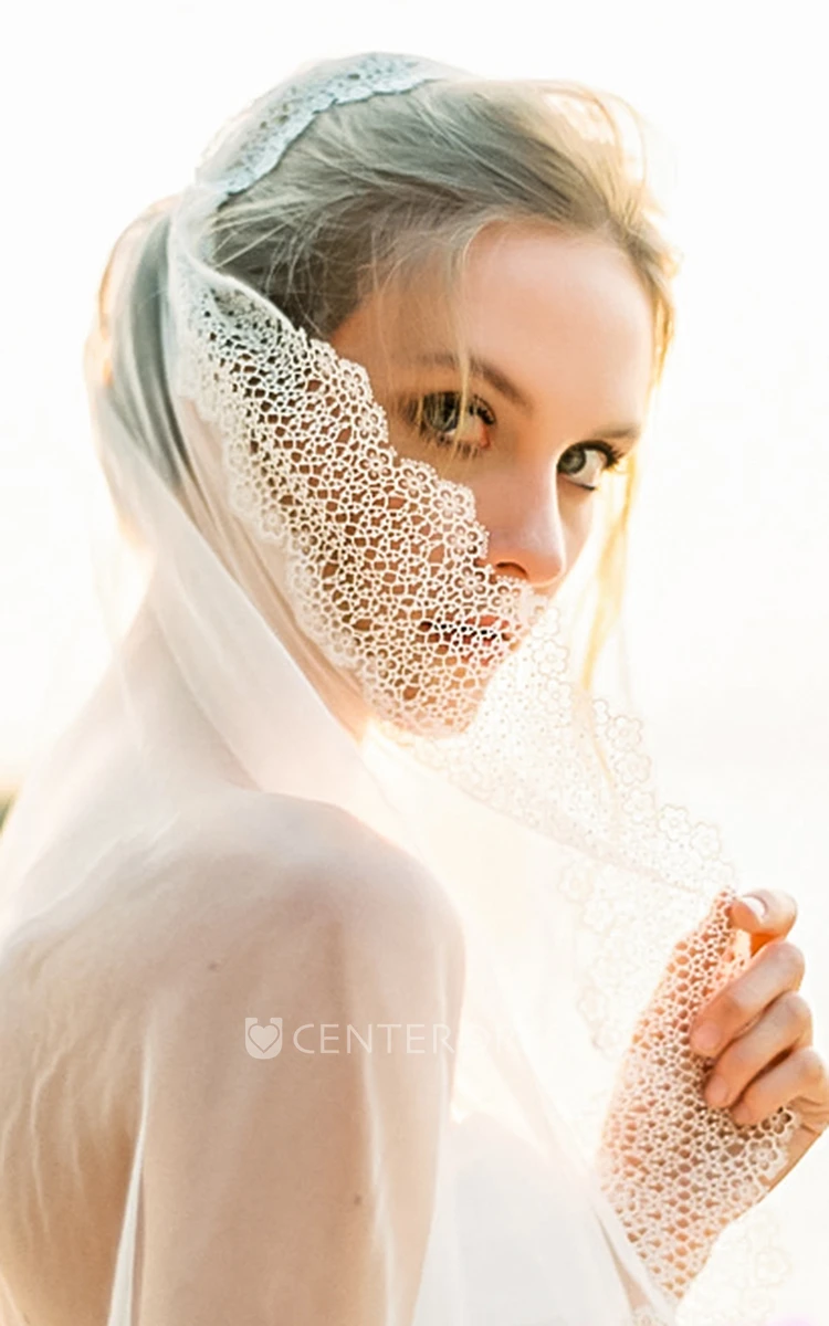Vintage Style Long Tulle Wedding Veil with Lace Edge