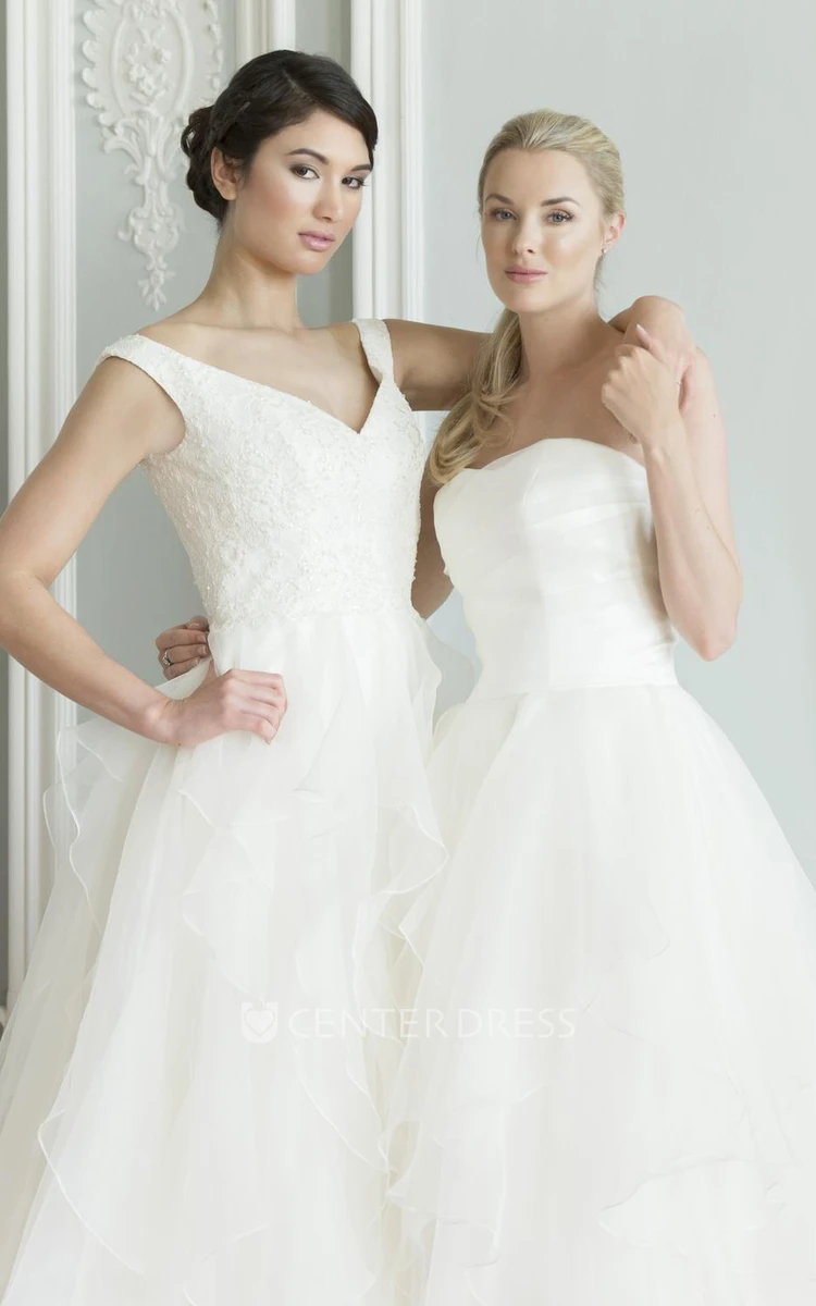 A-Line Appliqued Long V-Neck Sleeveless Tulle&Lace Wedding Dress