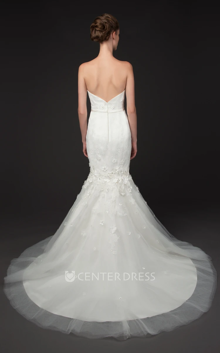 Floor-Length Mermaid Floral Strapless Tulle Wedding Dress With Court Train