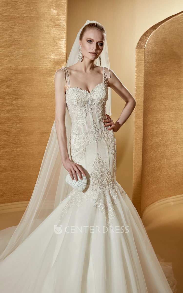 Sweetheart Court-train Mermaid Wedding Gown with Fine Appliques and Spaghetti Straps 