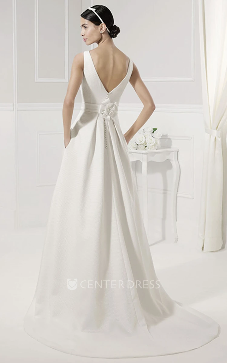 Scoop Neck V Back Sleeveless Bridal Gown With Bow And Flower Sash