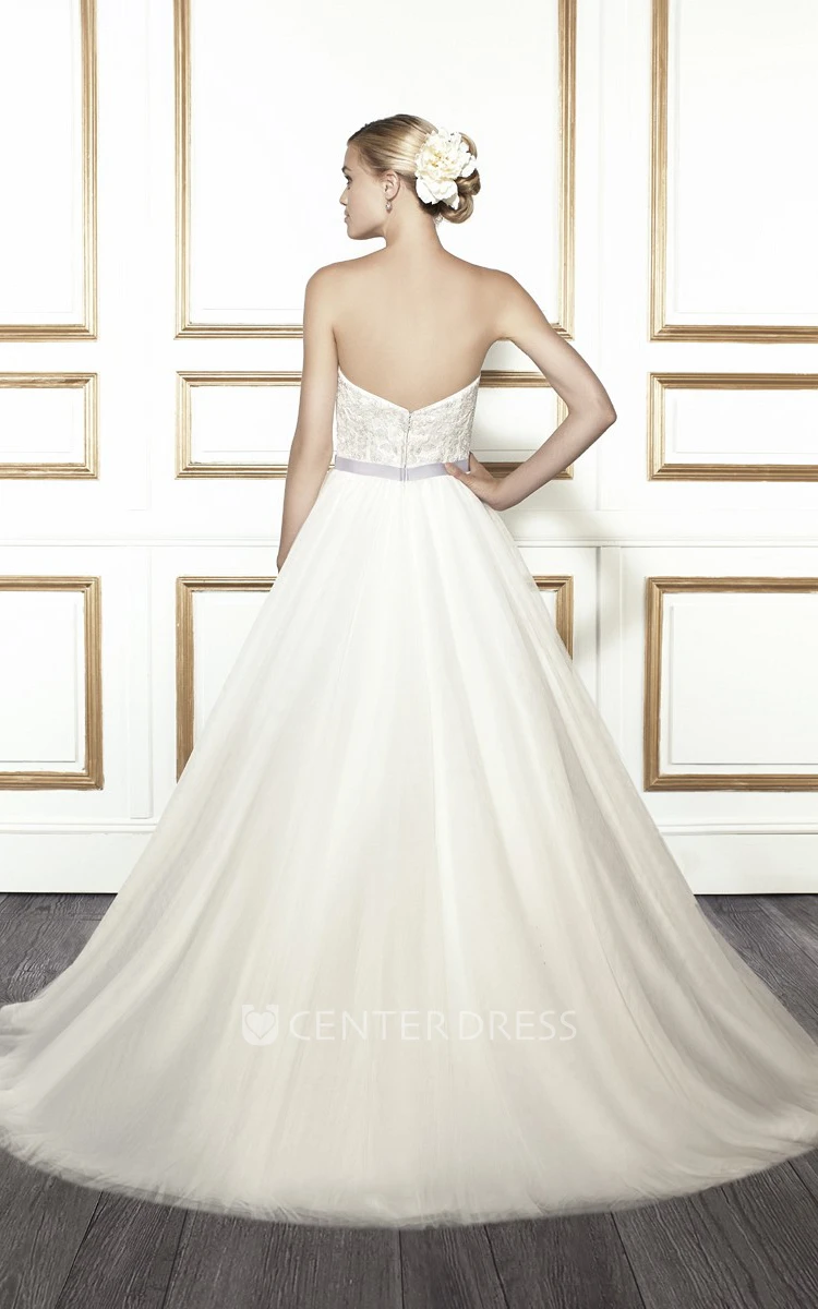 Ball Gown Sweetheart Tulle Wedding Dress With Deep-V Back