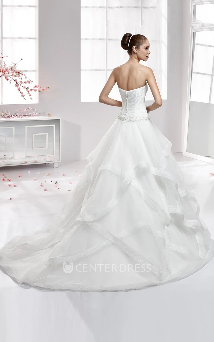 Sweetheart Pleating Wedding Gown with Ruffle Skirt and Brush Train 