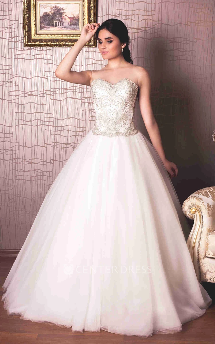 Ball Gown Sweetheart Tulle Wedding Dress With Illusion