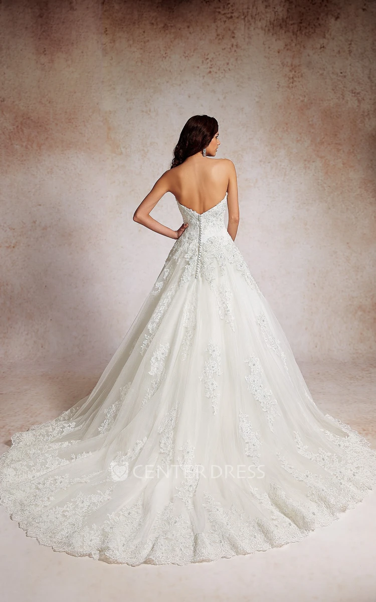Sweetheart A-Line Wedding Dress With Lace Appliques And Beadings