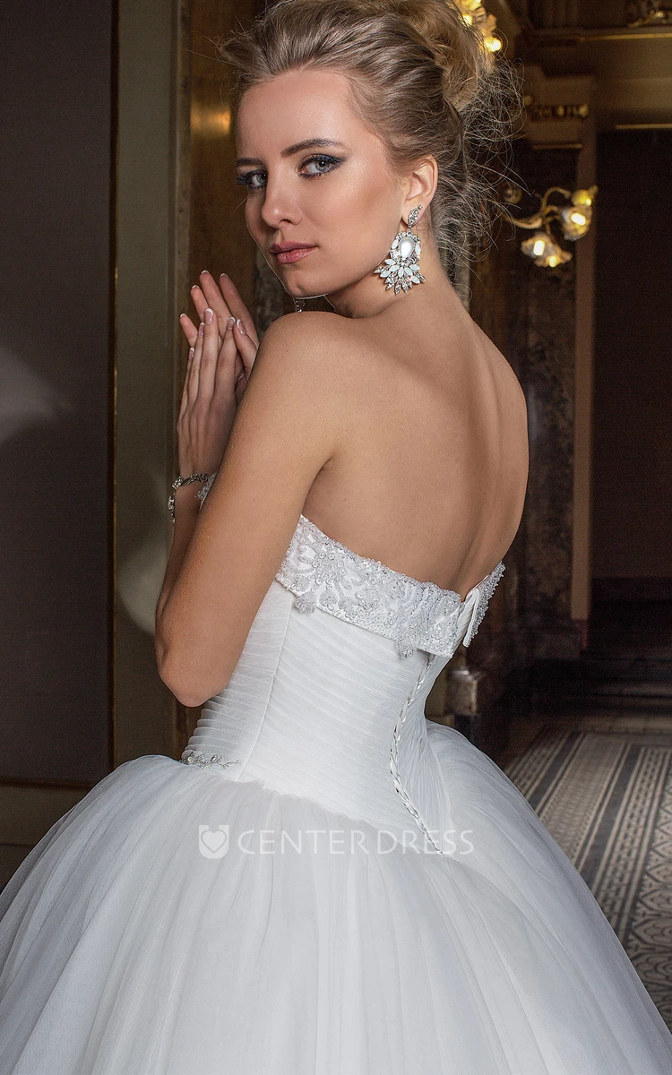 Floor-Length Ball Gown Ruched Sleeveless Sweetheart Tulle Wedding Dress