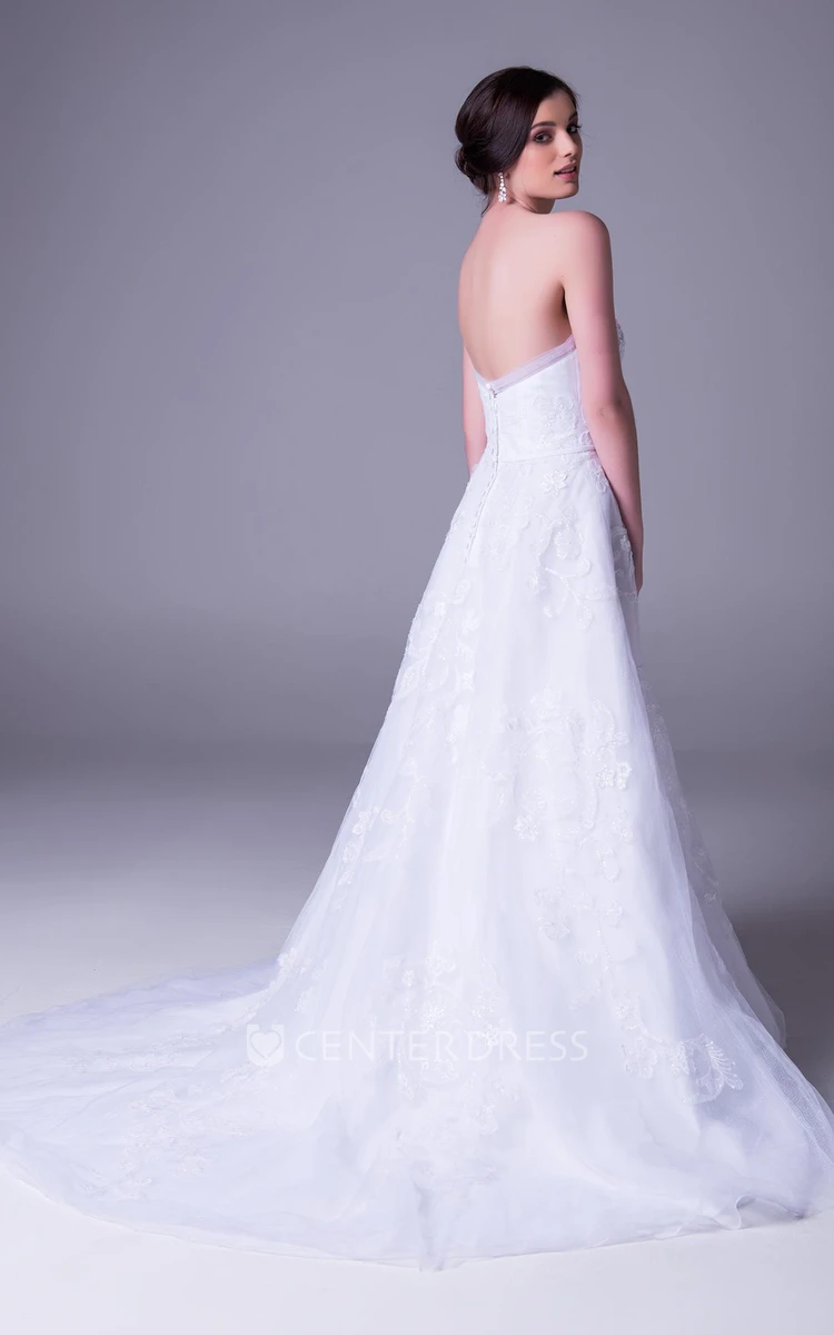 A-Line Appliqued Strapless Floor-Length Sleeveless Tulle Wedding Dress