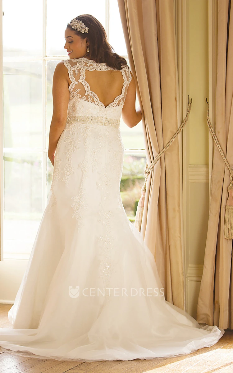 Scoop-Neck Sleeveless Jeweled Lace Plus Size Wedding Dress With Keyhole