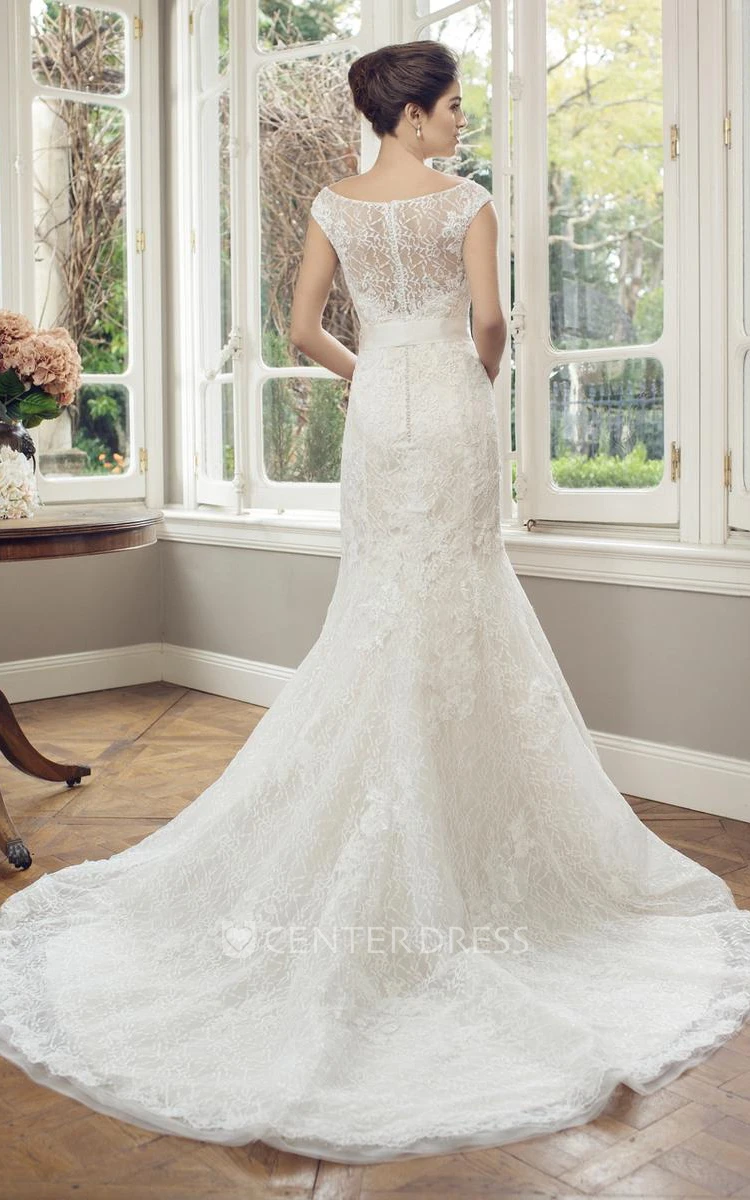 Mermaid Scoop-Neck Cap-Sleeve Lace Wedding Dress With Illusion