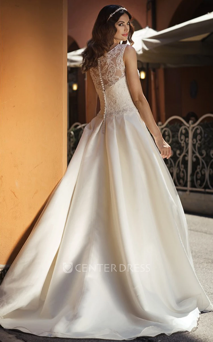 A-Line Sleeveless Floor-Length Scoop-Neck Appliqued Satin Wedding Dress With Beading