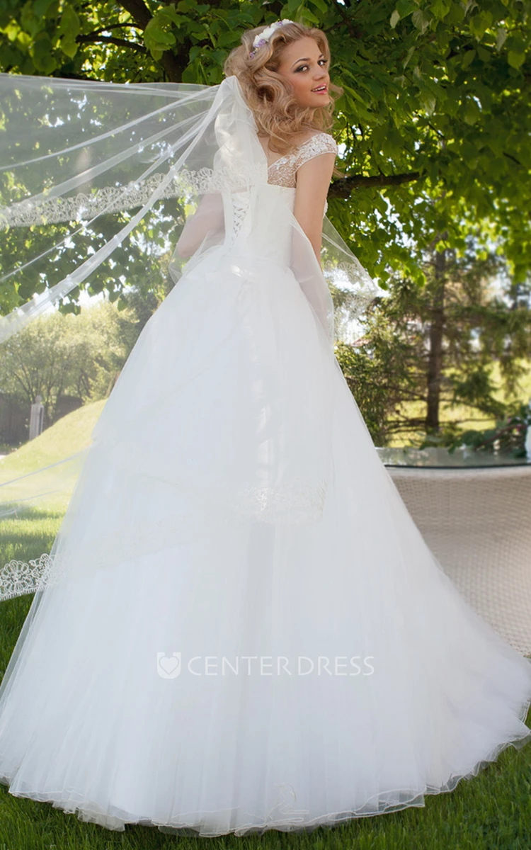Ball Gown Scoop-Neck Cap-Sleeve Floor-Length Tulle Wedding Dress With Appliques And Corset Back