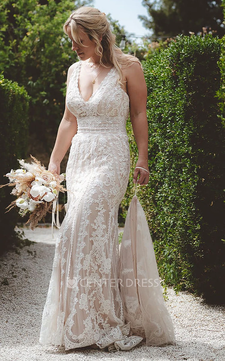 Mermaid V-neck Bohemian Country Lace Wedding Dress With Open Back And Appliques