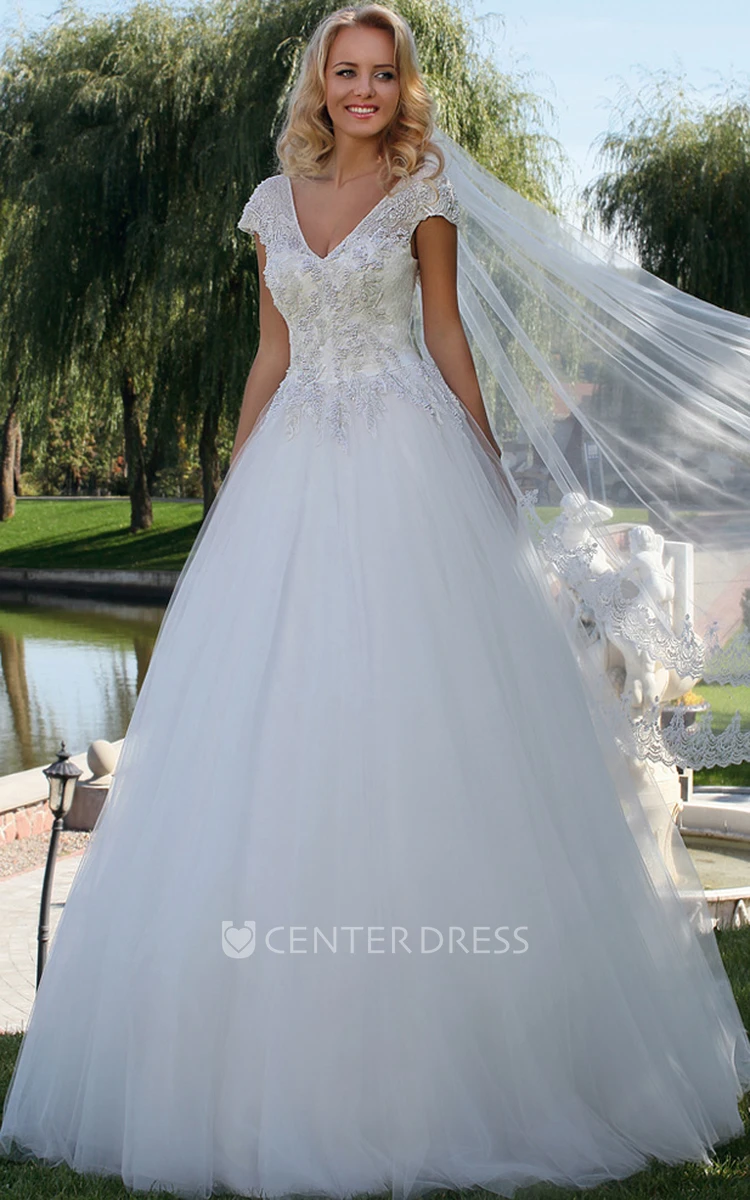 Ball Gown Cap Sleeve Appliqued V-Neck Tulle Wedding Dress