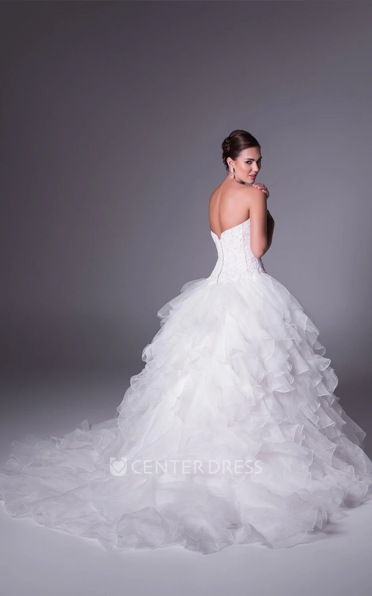 Ball Gown Tiered Strapless Floor-Length Tulle Wedding Dress With Ruffles And Beading