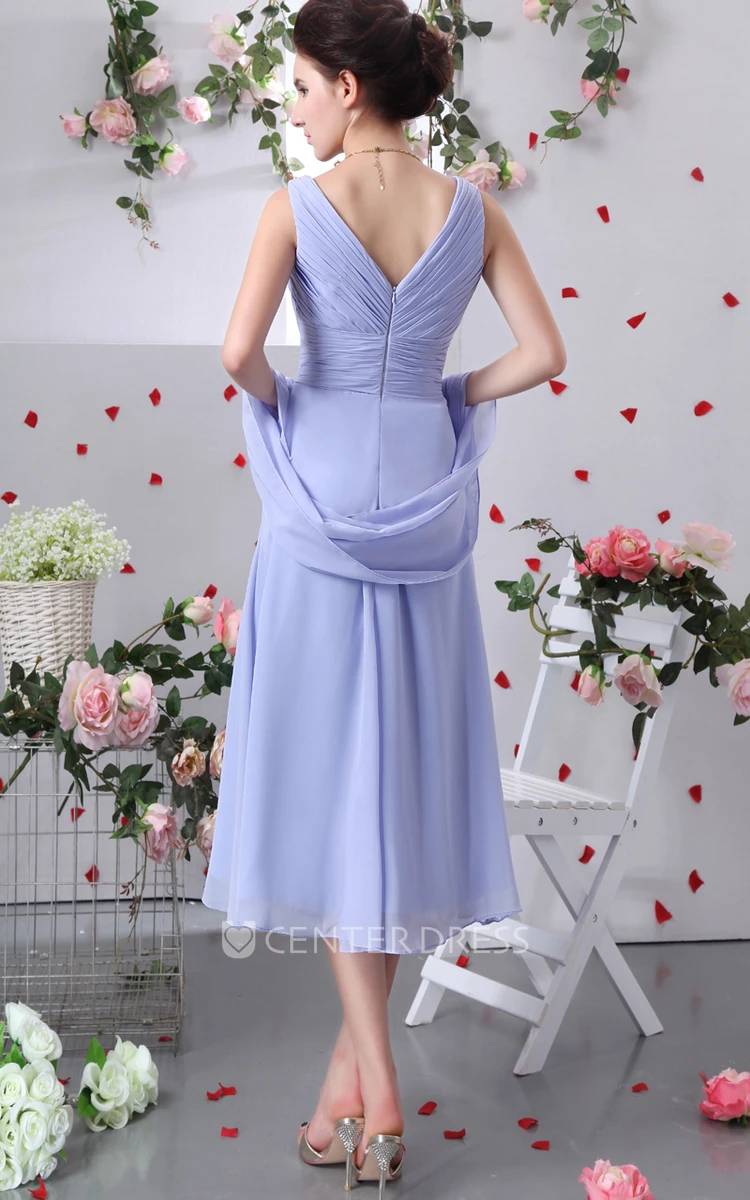 Elegant Chiffon V-Neck Tea-Length Mother of the Bride Dress with Criss-Cross Ruching