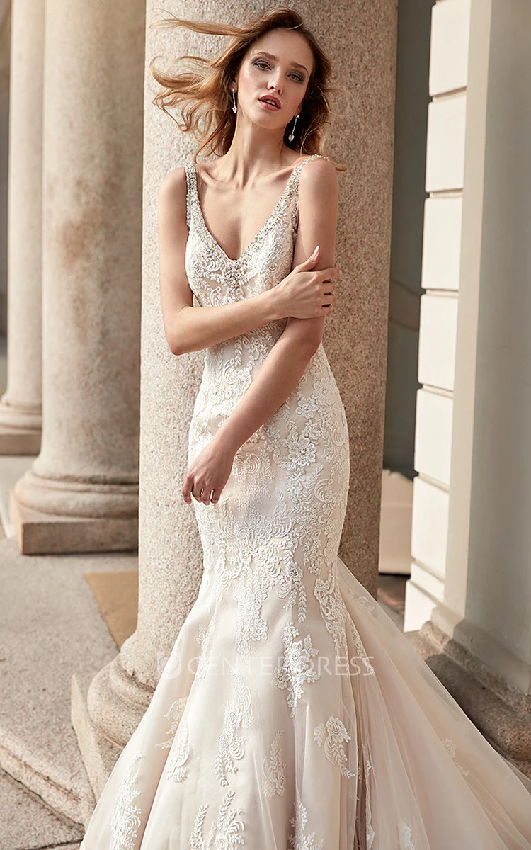 Trumpet Sleeveless Long Appliqued V-Neck Lace&Tulle Wedding Dress With Pleats