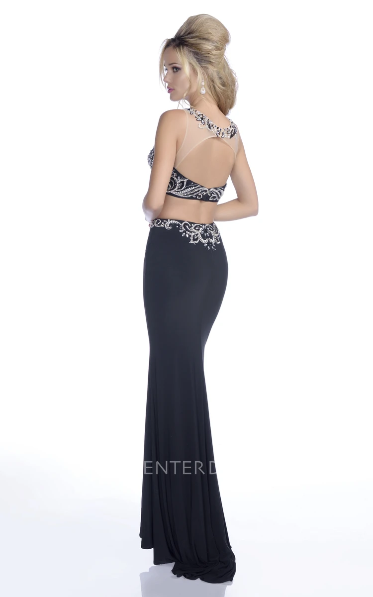 Side Slit Sheath Jersey Sleeveless Prom Dress Featuring Shining Halter And Bust