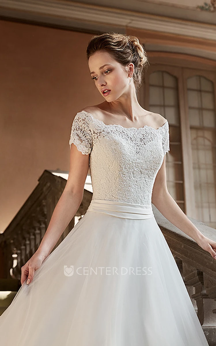 Ball Gown Appliqued Long Off-The-Shoulder Lace Wedding Dress