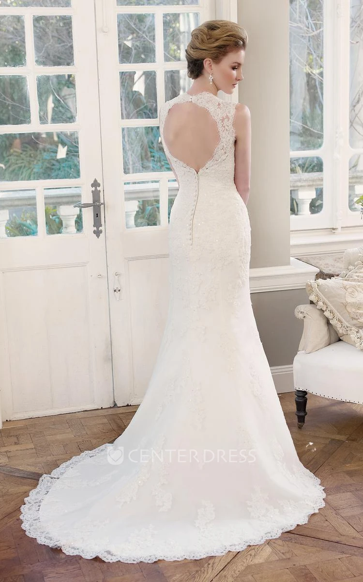 Sheath Appliqued V-Neck Sleeveless Long Lace Wedding Dress With Broach And Keyhole Back