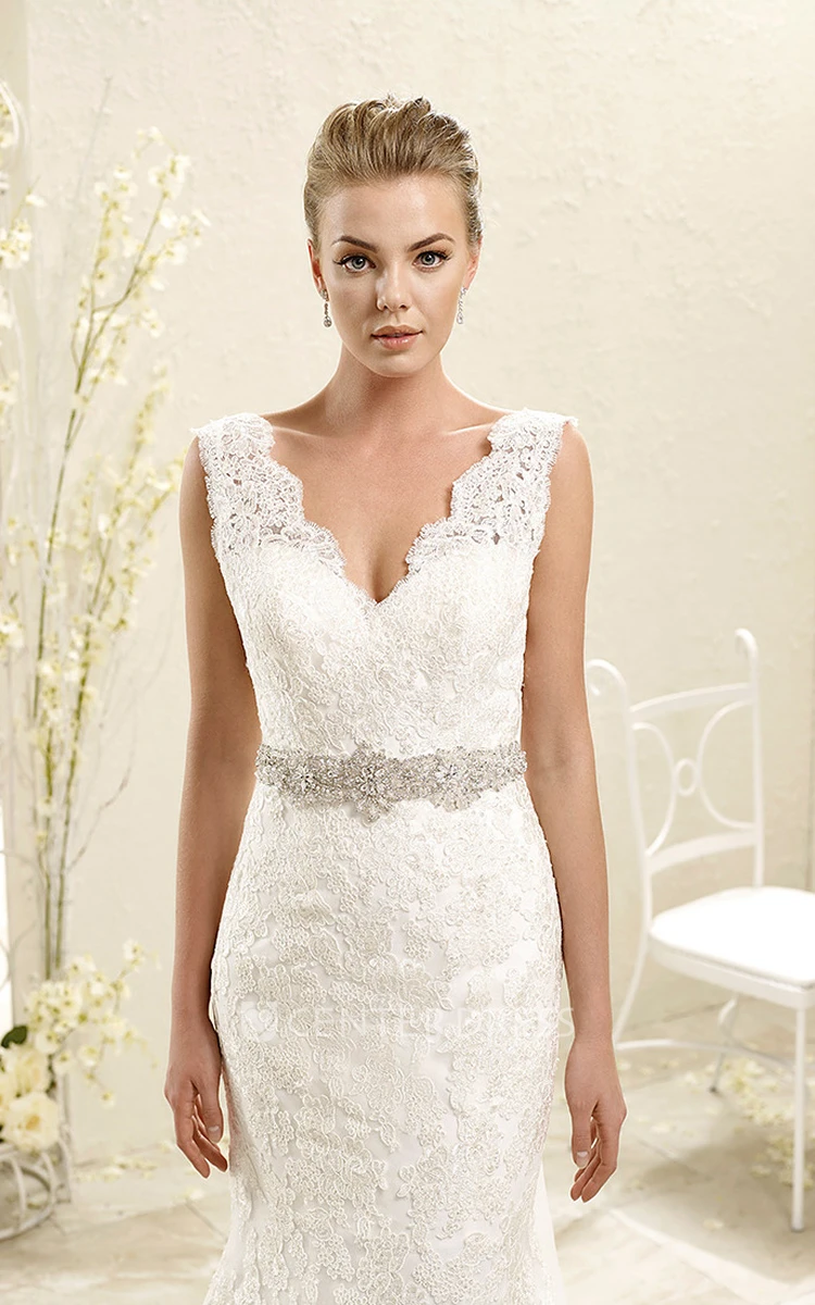 Trumpet Appliqued Long Sleeveless V-Neck Lace Wedding Dress With Waist Jewellery