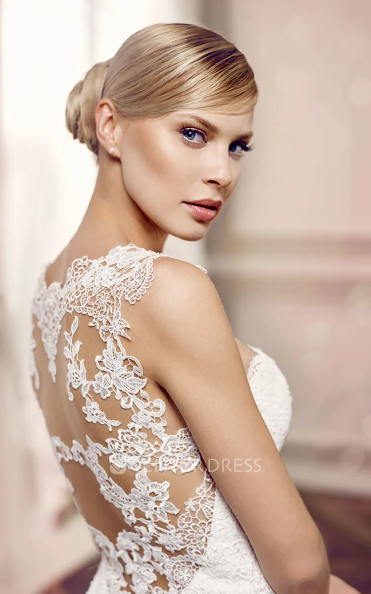 Straps Long Tiered Lace Wedding Dress With Appliques And Illusion
