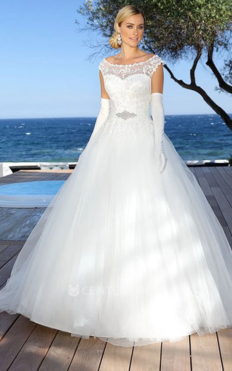 Ball Gown Cap-Sleeve Scoop-Neck Tulle Wedding Dress