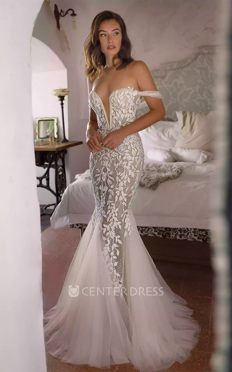 Lace Mermaid Beach Wedding Dress with Plunging Neckline and Zipper Sexy & Elegant