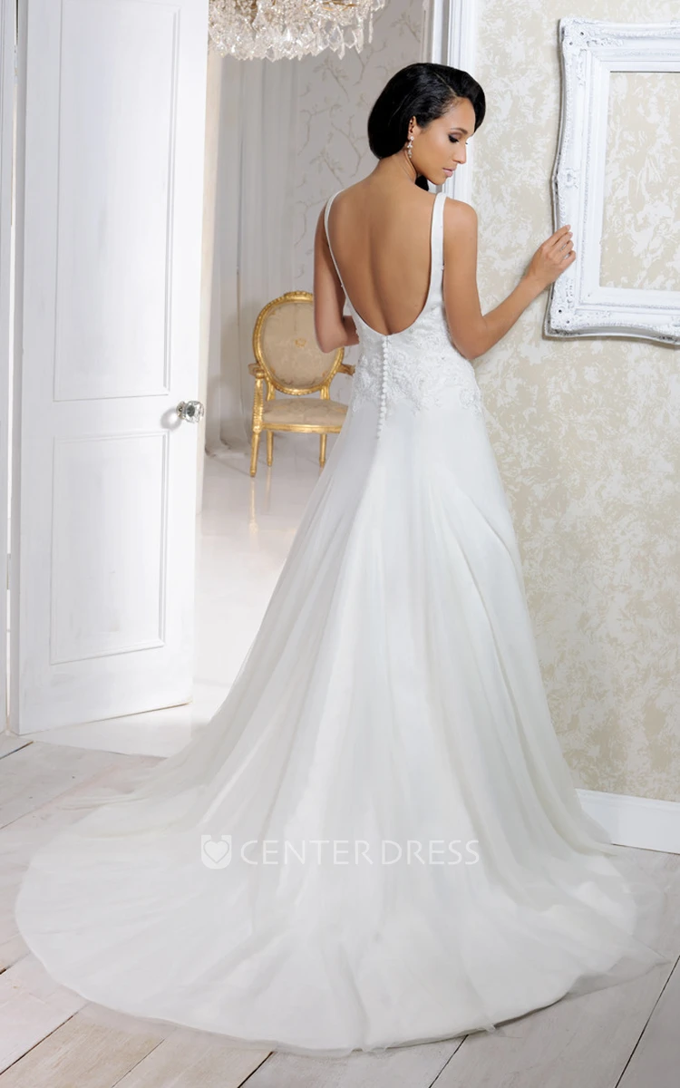 Sweetheart Floor-Length Appliqued Tulle Wedding Dress With Court Train And V Back