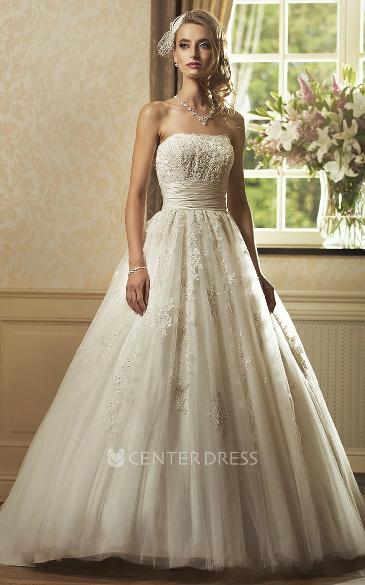 A-Line Strapless Long Appliqued Sleeveless Tulle&Lace Wedding Dress