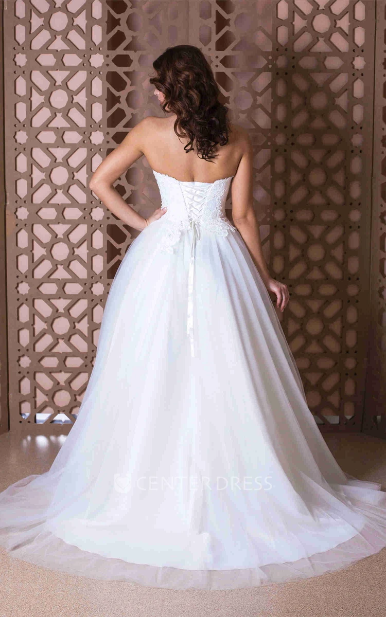 A-Line Appliqued Floor-Length Strapless Sleeveless Tulle Wedding Dress With Flower