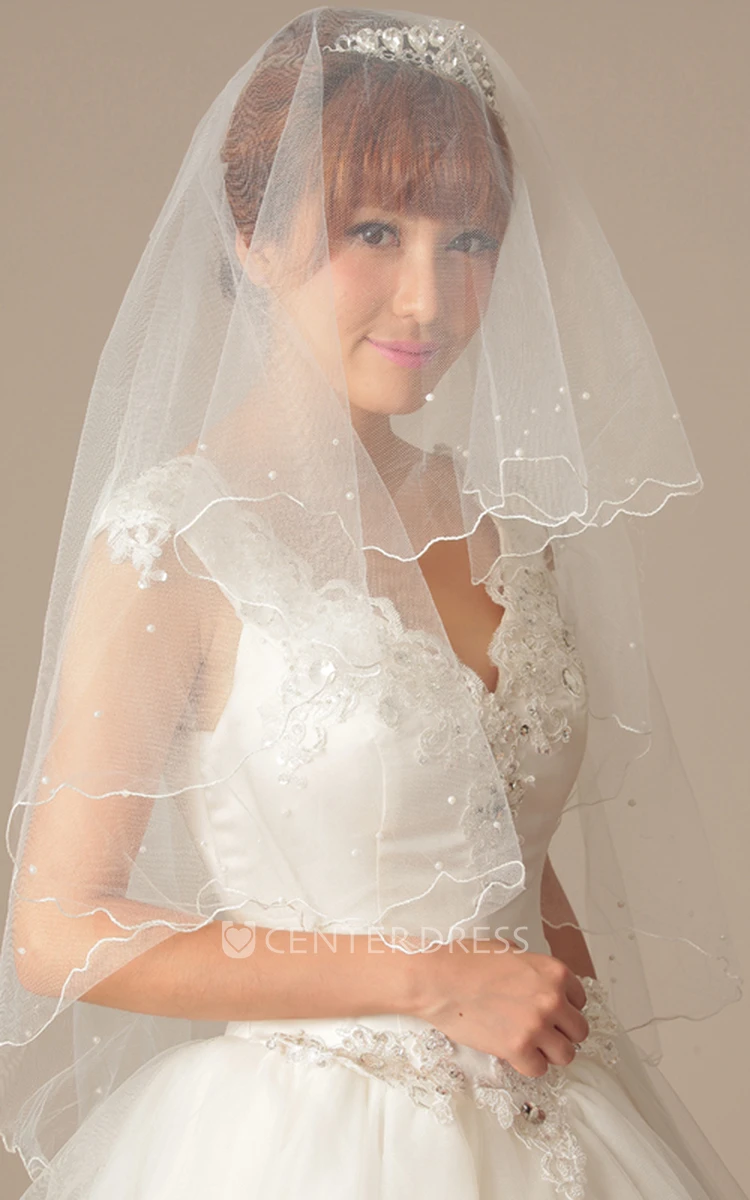 Simple Fingertip Short Tulle Wedding Veil with Beading