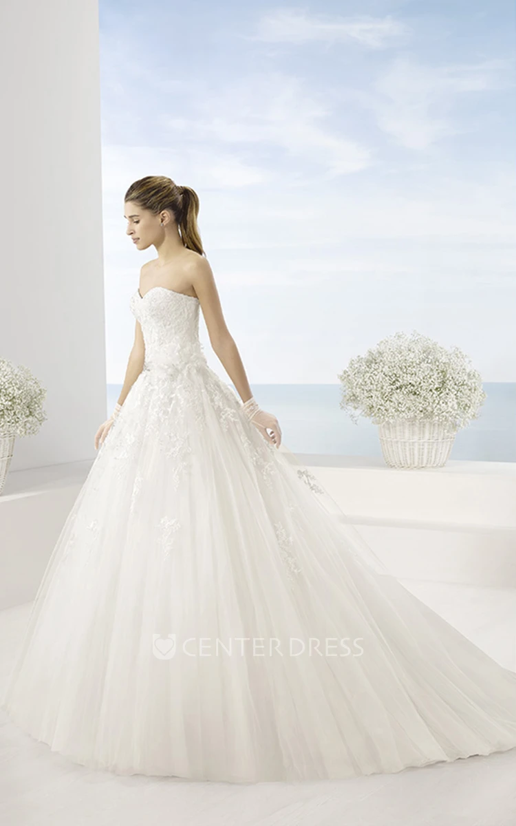 Ball Gown Jeweled Floor-Length Sweetheart Tulle Wedding Dress With Appliques And Chapel Train
