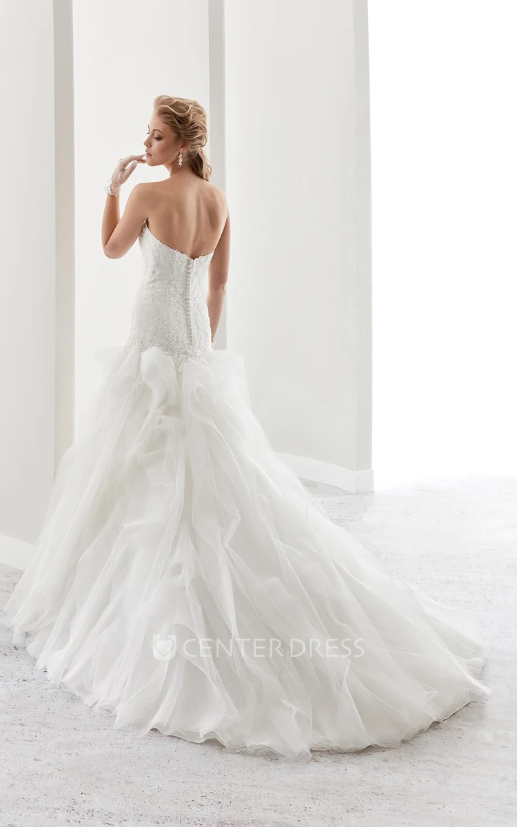Sweetheart Appliques Lace Bridal Gown With Ruffles And Court Train