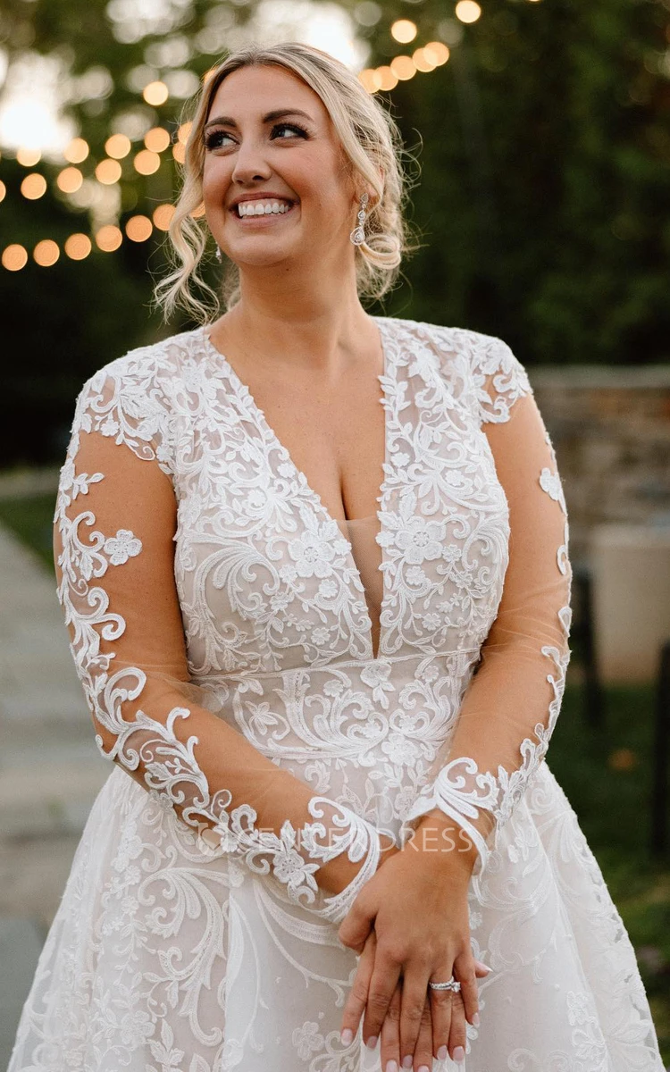 Lace-up Back Champagne Wedding Dresses Plus Size V Neck Long Sleeves Sweep  Train