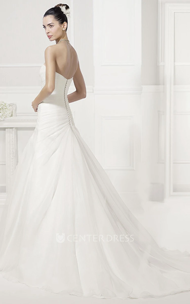 Sweetheart A-Line Organza Bridal Gown With Appliques