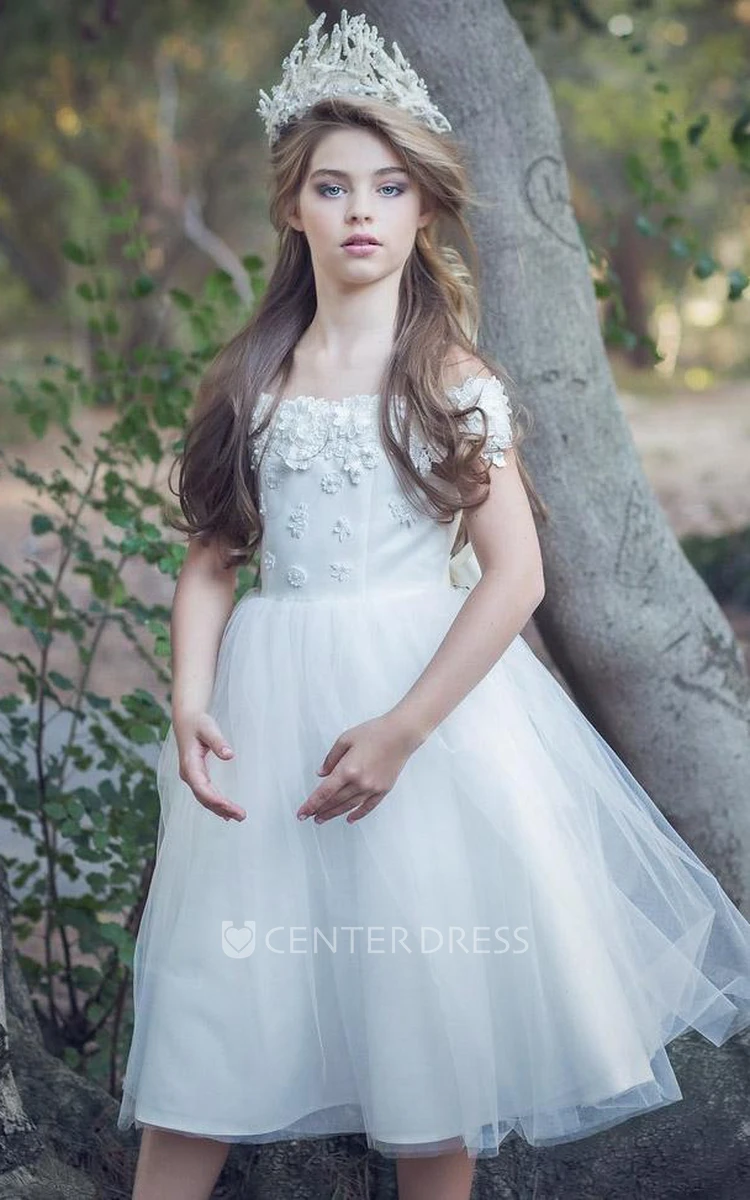 Embroideried Tea-Length Floral Appliqued Tulle&Satin Flower Girl Dress With Sash