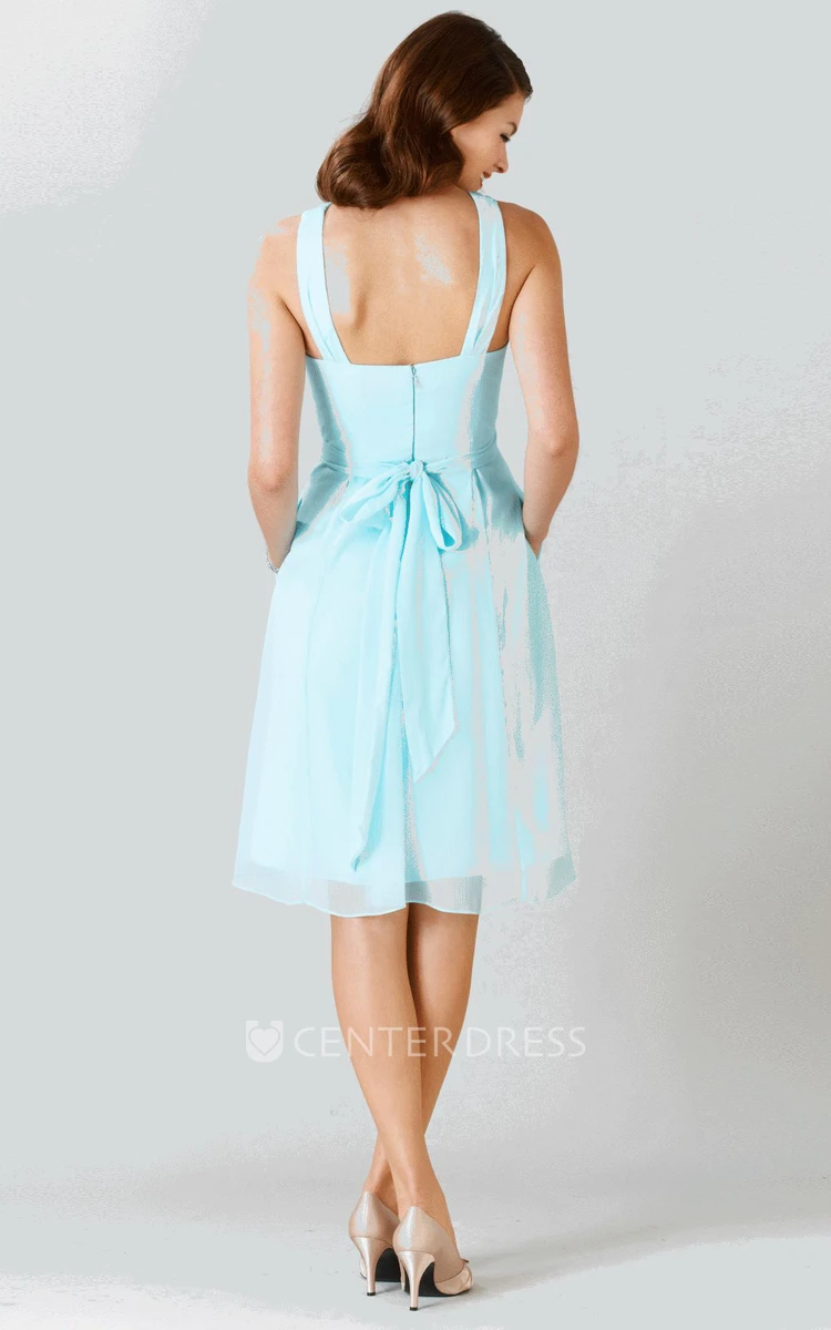 Knee-Length Halter Sleeveless Ruched Chiffon Bridesmaid Dress With Bow