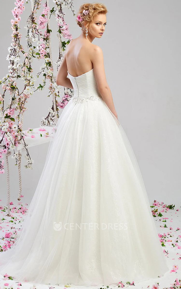 A-Line Criss-Cross Floor-Length Sweetheart Sleeveless Tulle Wedding Dress With Appliques