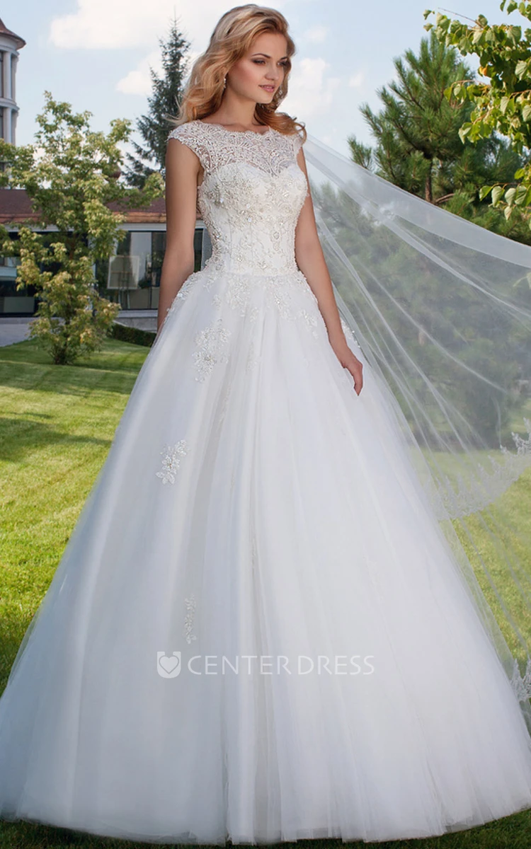 Ball Gown Maxi Scoop-Neck Sleeveless Tulle Wedding Dress With Appliques And Keyhole