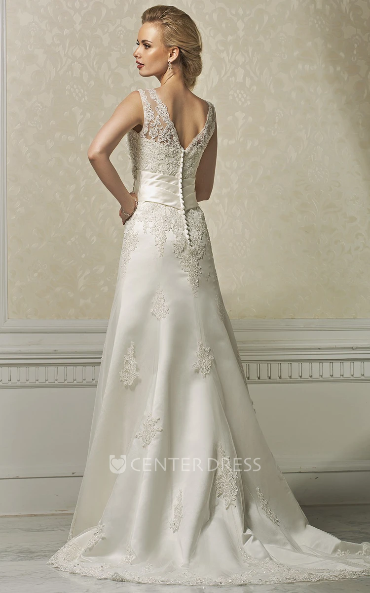 A-Line Appliqued Bateau-Neck Floor-Length Sleeveless Lace Wedding Dress