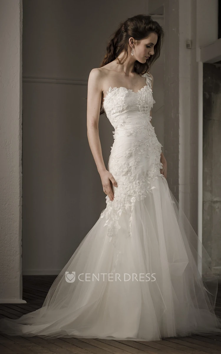 Trumpet Long Sleeveless Appliqued One-Shoulder Tulle Wedding Dress With Backless Style And Court Train
