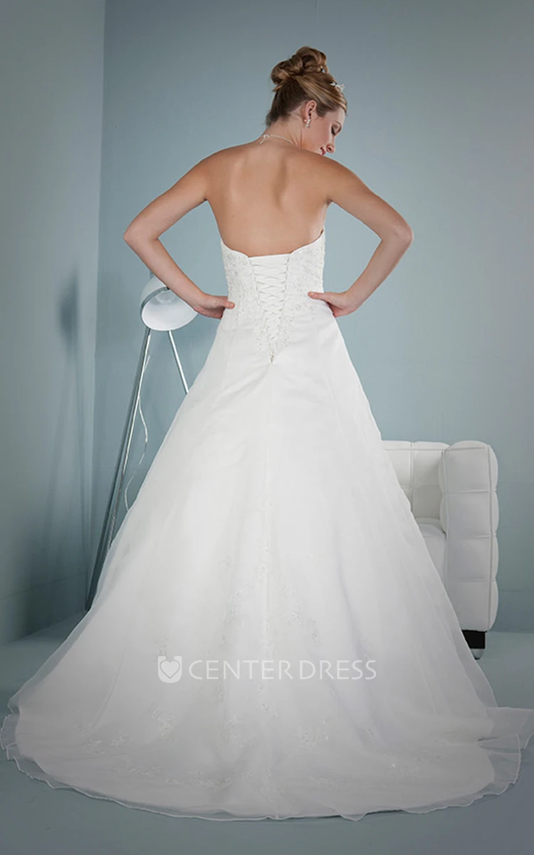 A-Line Appliqued Strapless Tulle Wedding Dress
