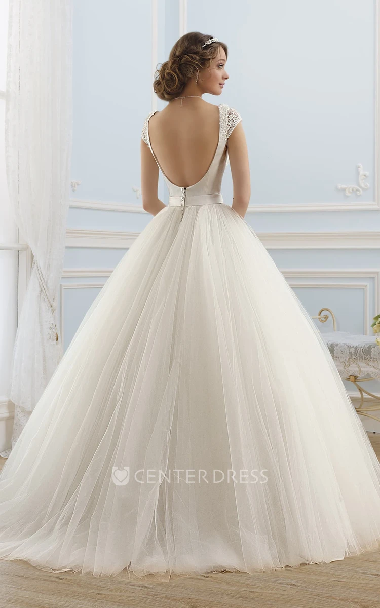 Ball Gown Long V-Neck Short-Sleeve Backless Tulle Dress With Beading