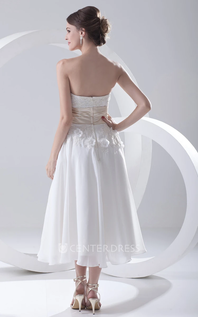 Tea-Length Sweetheart Sleeveless Wedding Dress With Flowers