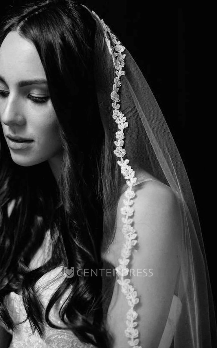  Simple Retro Lace Edge Bridal Veil With Long Tail