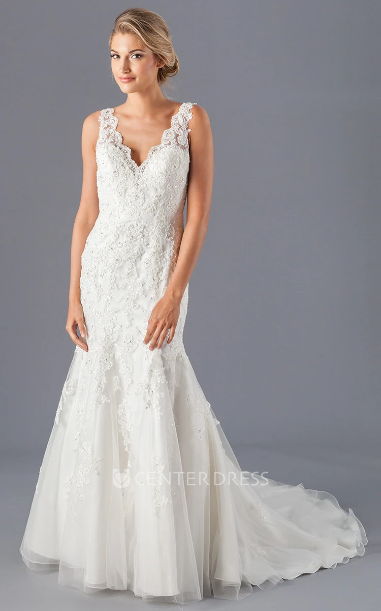 Sheath Maxi Appliqued Sleeveless V-Neck Lace Wedding Dress With Court Train