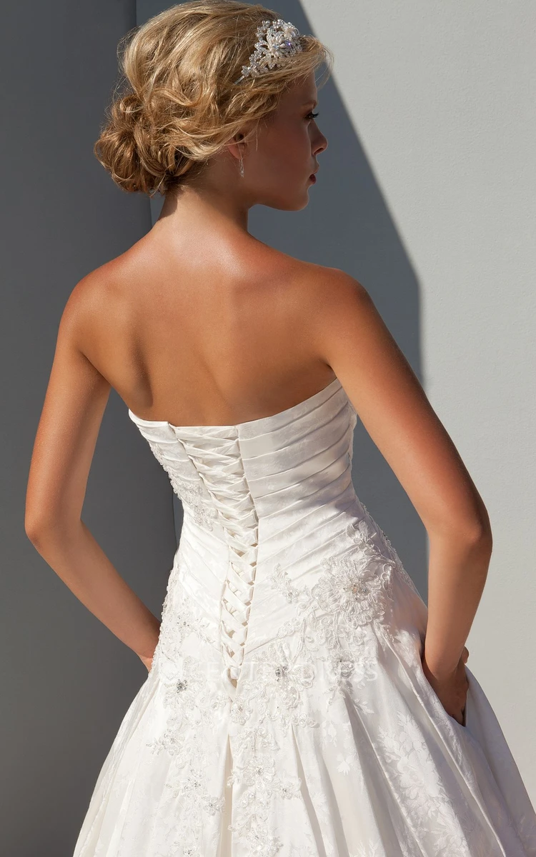 A-Line Sleeveless Long Sweetheart Criss-Cross Satin Wedding Dress With Appliques And Beading