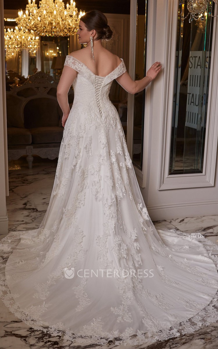 Short train shop wedding dress