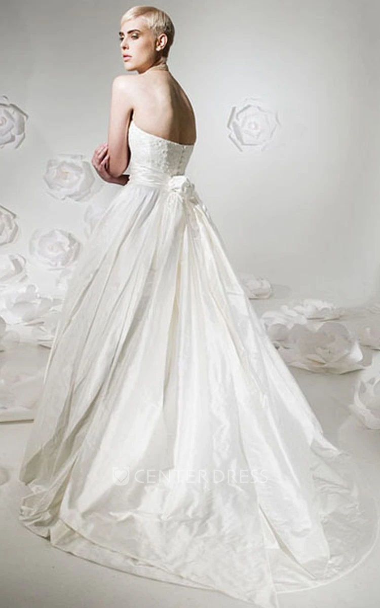 A-Line Bowed Sweetheart Sleeveless Long Satin Wedding Dress With Court Train And Backless Style